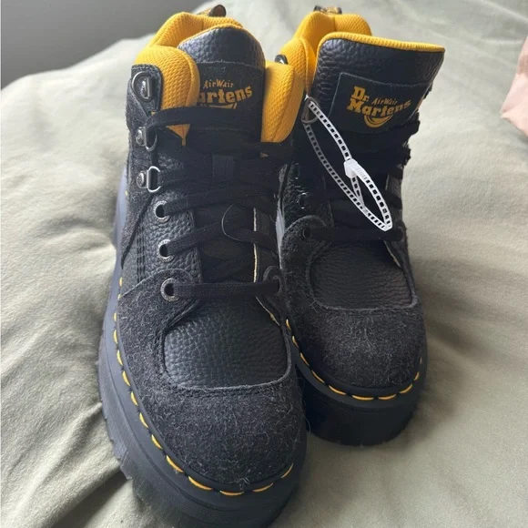 DOC MARTINS - Picture 7 of 8